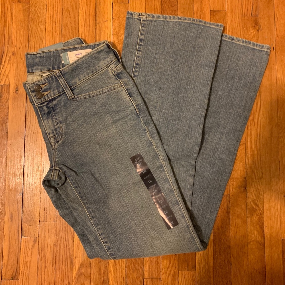 New with tags GAP denim jeans curvy fit, Size 1 Regular